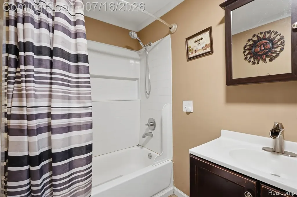 9490 Clark Road Bath Charter Township MI 48823