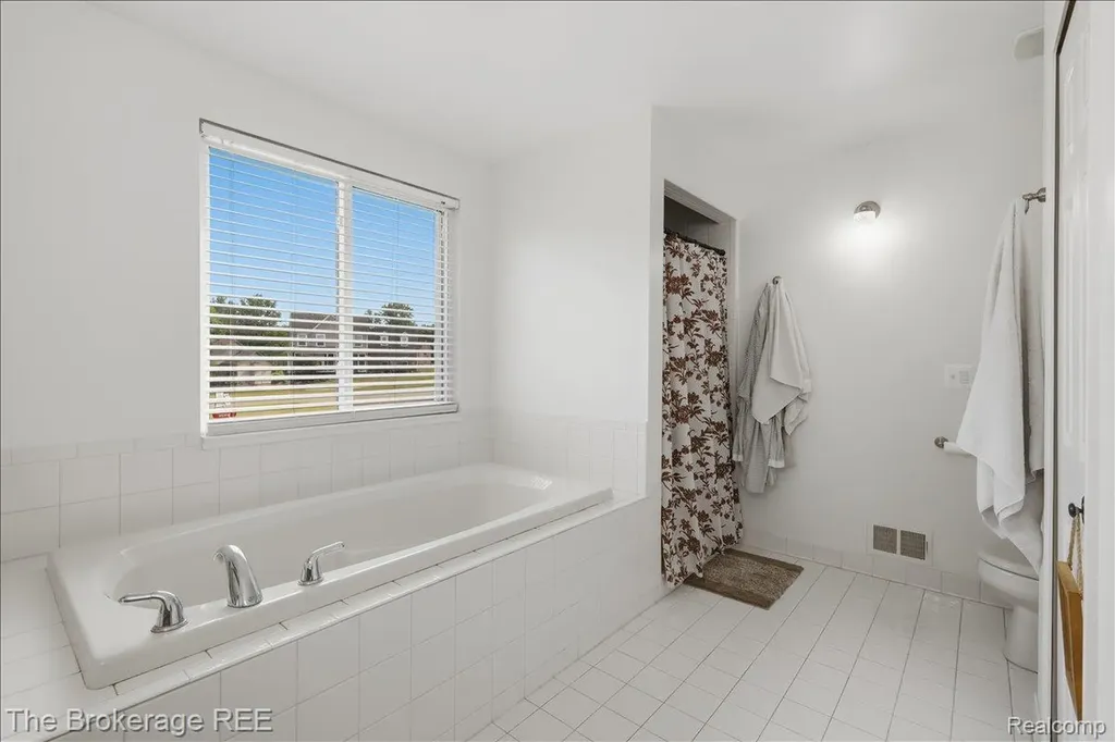 1340 Park Ridge Pointe Grand Blanc Charter Township MI 48439