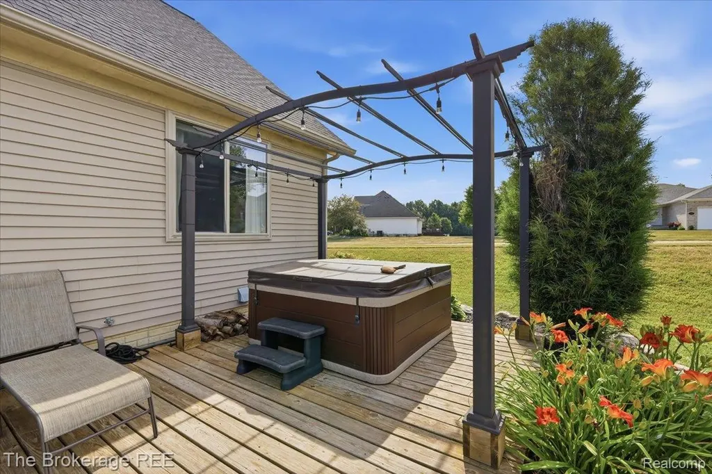 1340 Park Ridge Pointe Grand Blanc Charter Township MI 48439