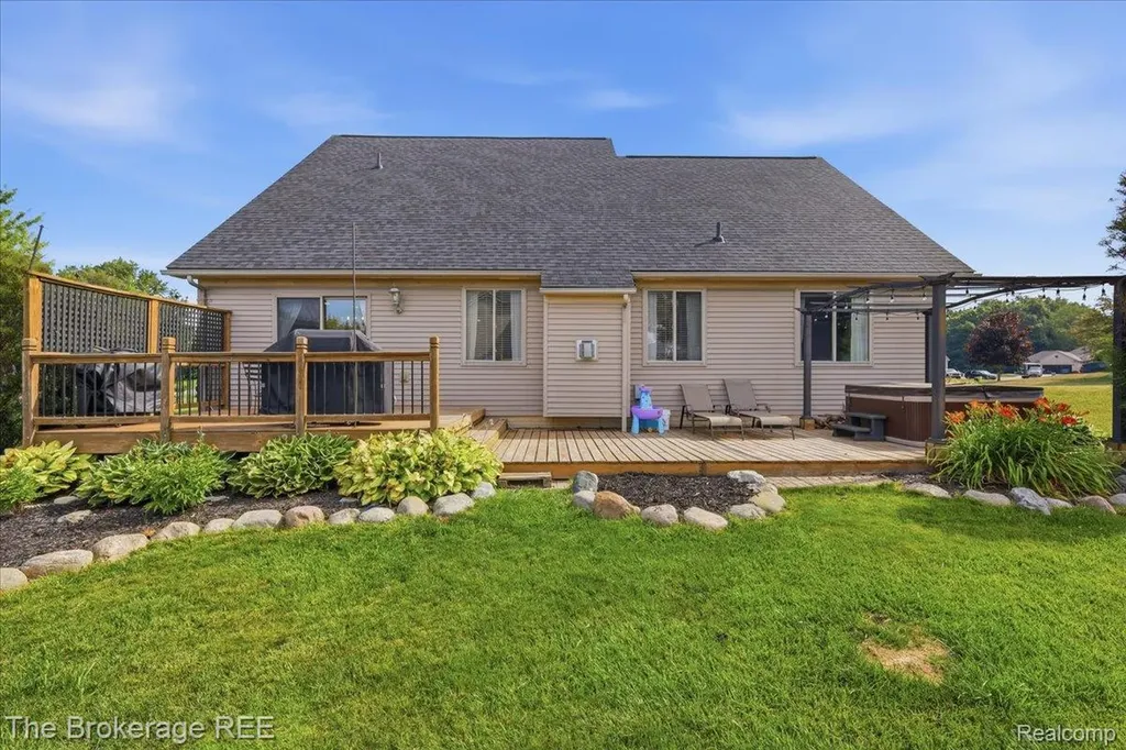 1340 Park Ridge Pointe Grand Blanc Charter Township MI 48439
