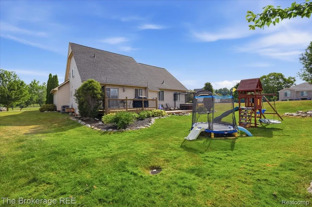 1340 Park Ridge Pointe Grand Blanc Charter Township MI 48439