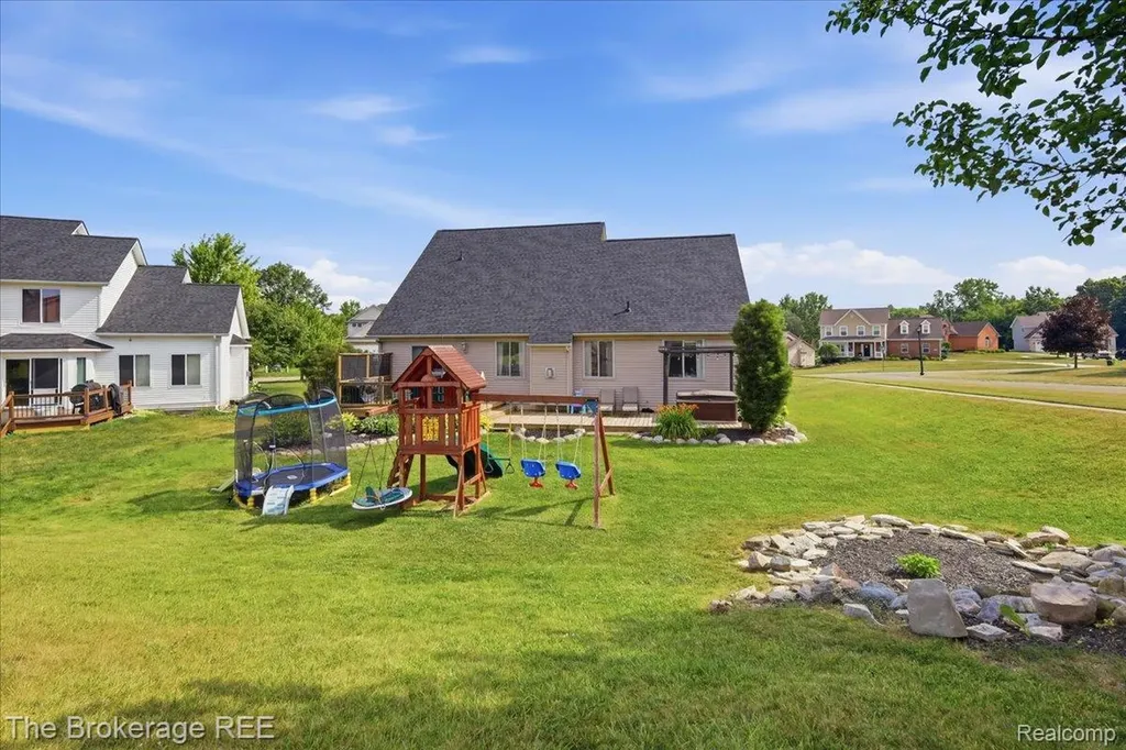 1340 Park Ridge Pointe Grand Blanc Charter Township MI 48439