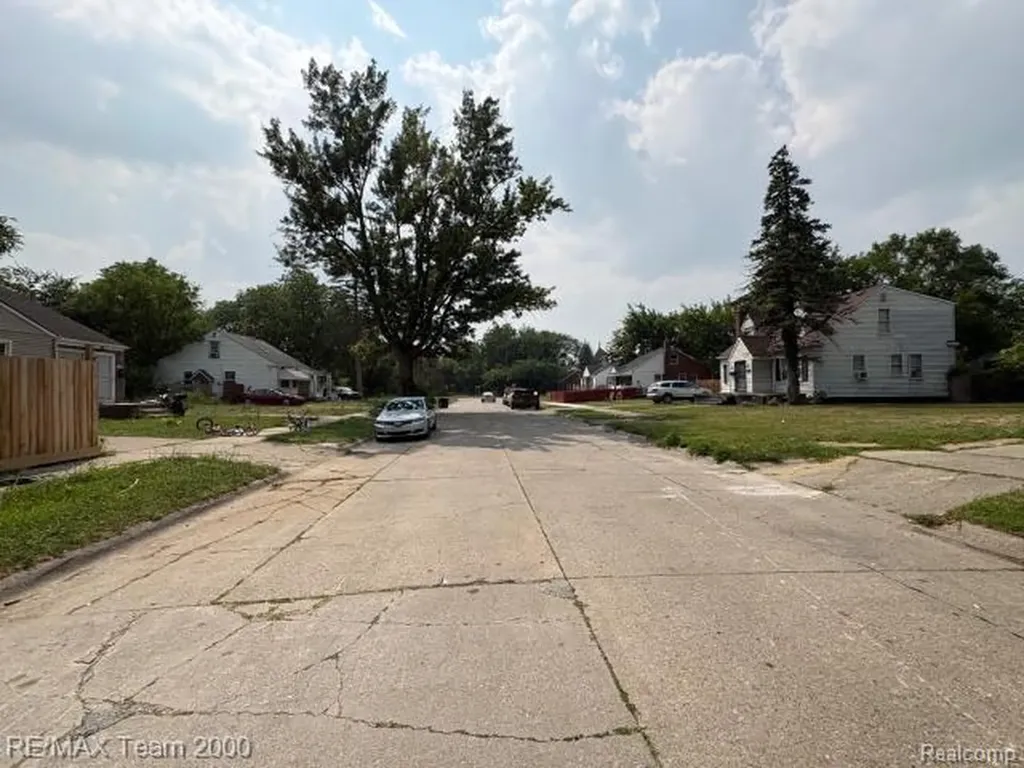 15245 Novara Street Detroit City MI 48205