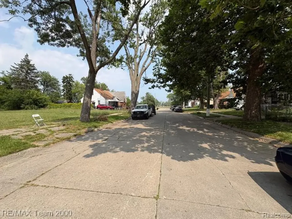 15245 Novara Street Detroit City MI 48205