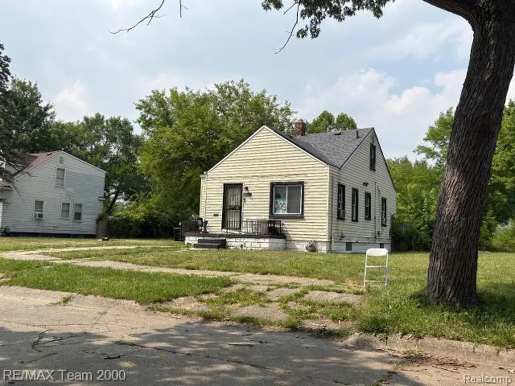 15245 Novara Street Detroit City MI 48205