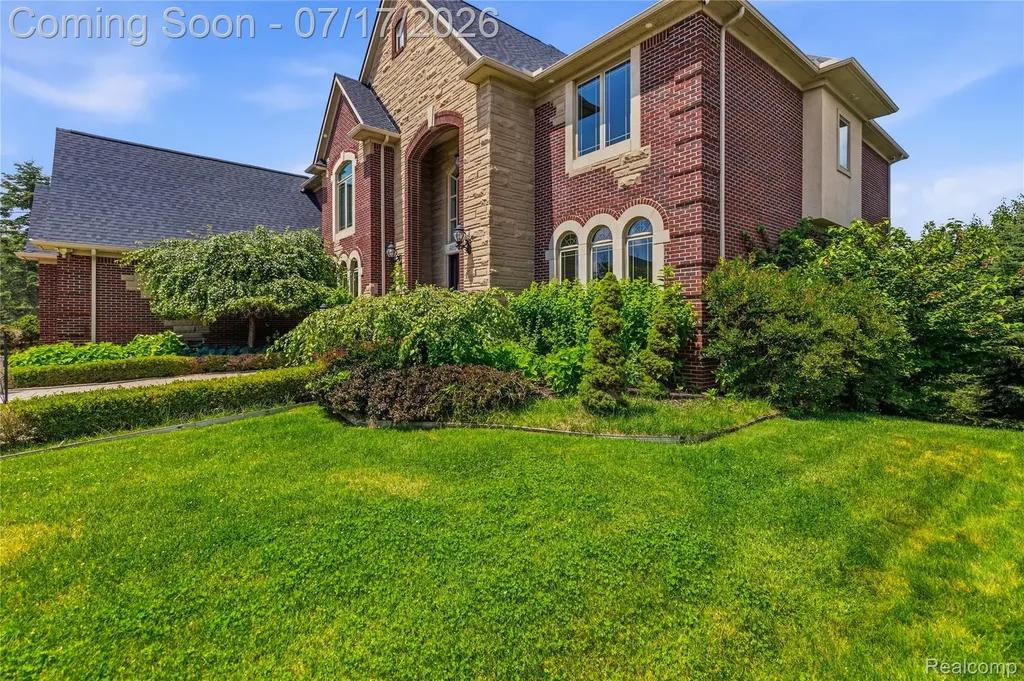 48554 Stoneridge Drive Northville Township MI 48168
