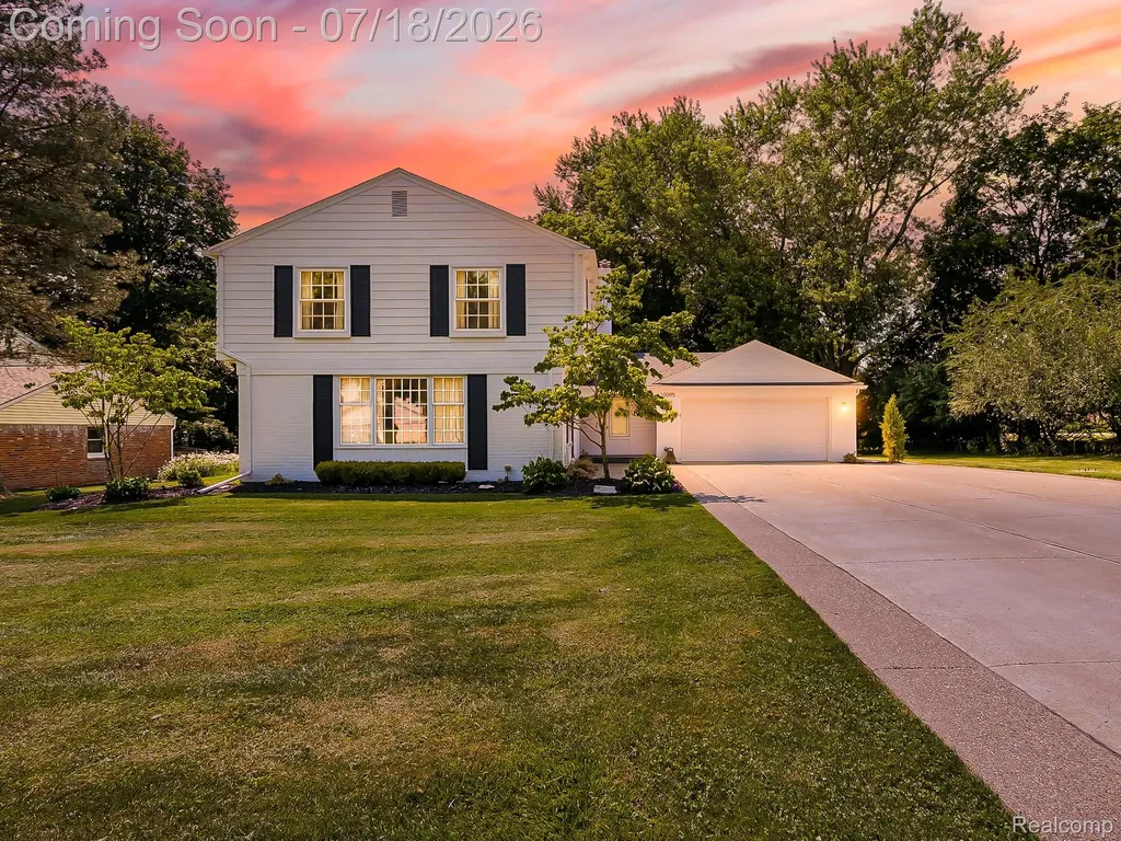 20095 Carriage Lane Beverly Hills Village MI 48025