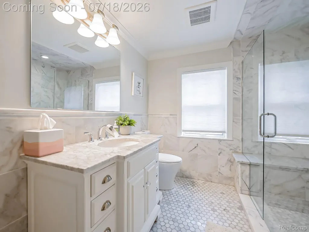 20095 Carriage Lane Beverly Hills Village MI 48025