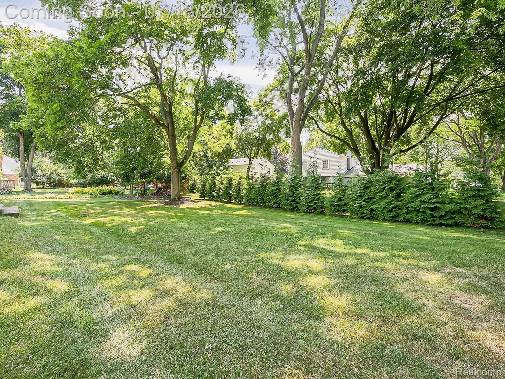 20095 Carriage Lane Beverly Hills Village MI 48025