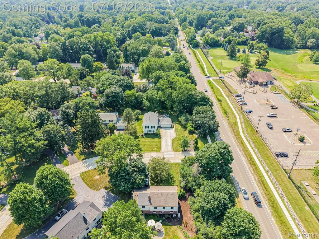 20095 Carriage Lane Beverly Hills Village MI 48025