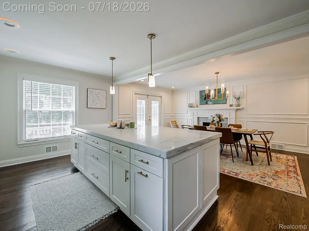 20095 Carriage Lane Beverly Hills Village MI 48025