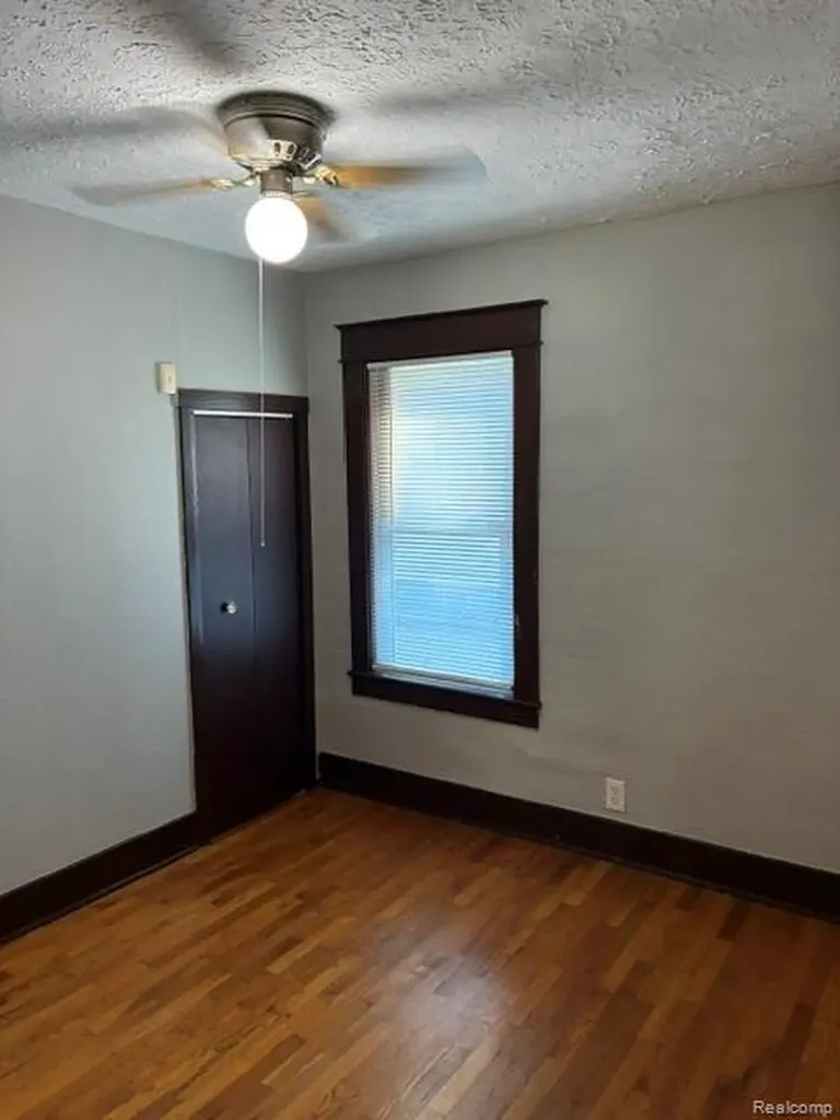 3517 Augusta Street Flint City MI 48503
