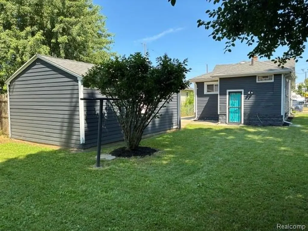 3517 Augusta Street Flint City MI 48503
