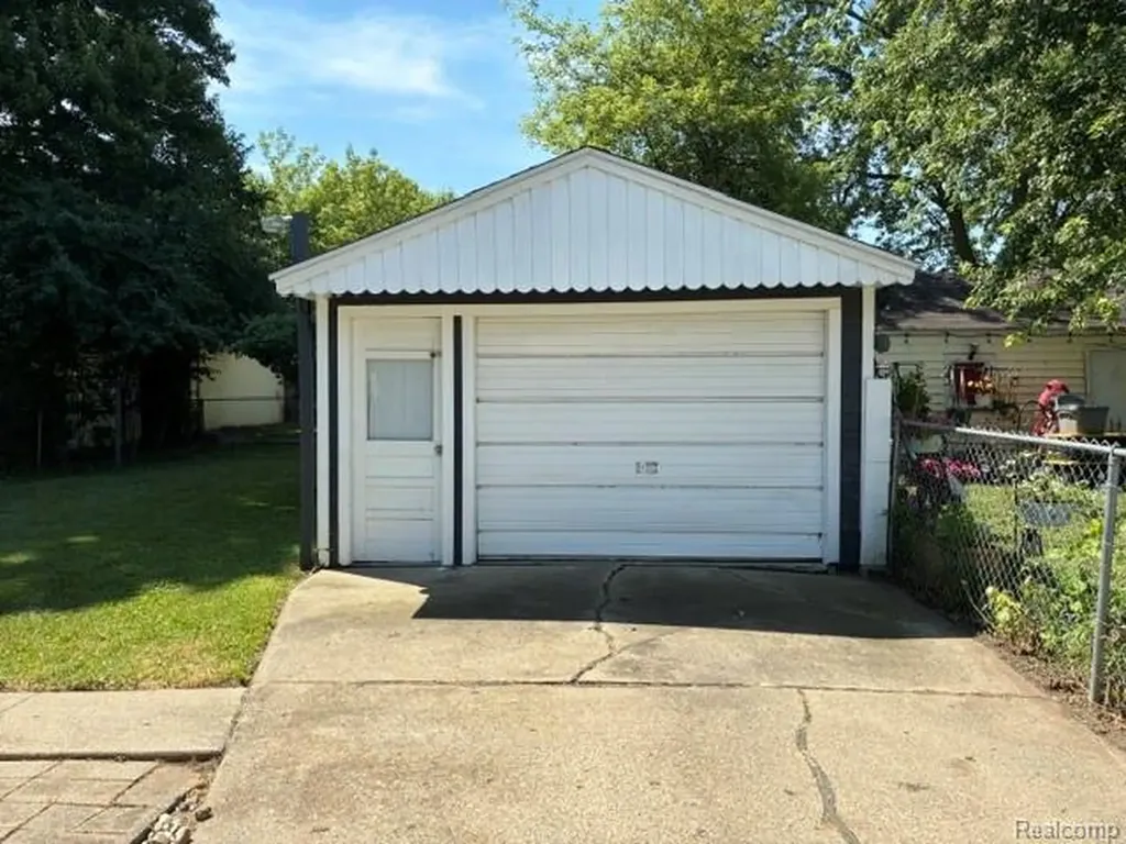 3517 Augusta Street Flint City MI 48503