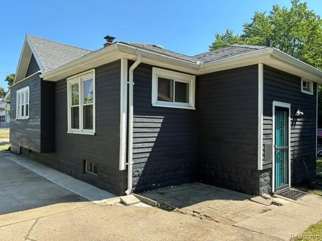 3517 Augusta Street Flint City MI 48503