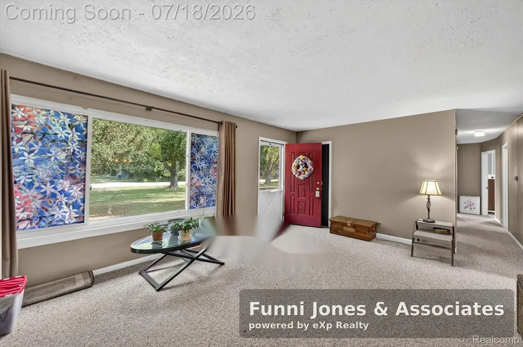 9650 Woodland Court York Charter Township MI 48197