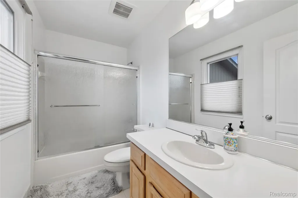 29455 Sylvan Lane Farmington Hills City MI 48334