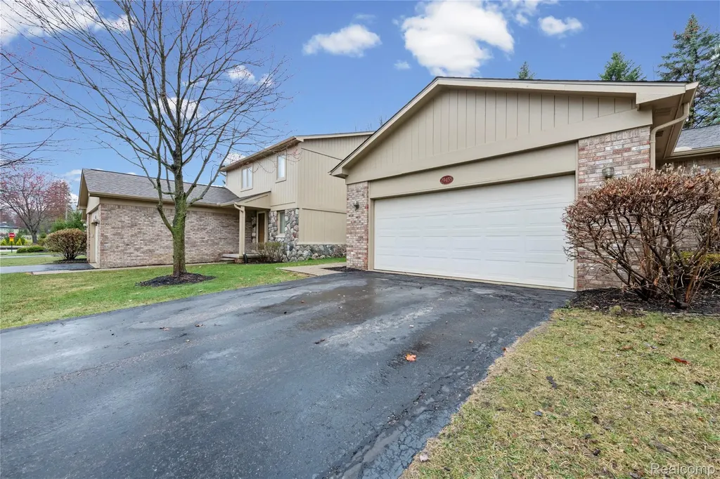 29455 Sylvan Lane Farmington Hills City MI 48334