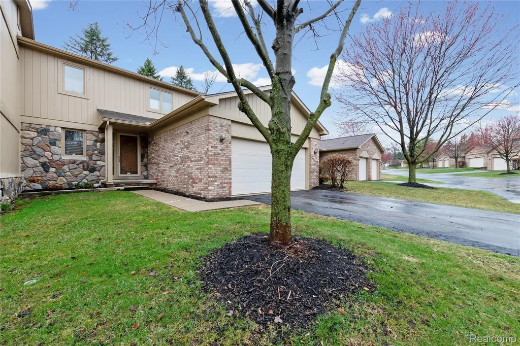 29455 Sylvan Lane Farmington Hills City MI 48334