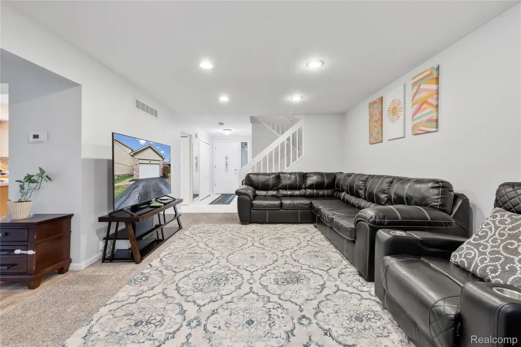 29455 Sylvan Lane Farmington Hills City MI 48334