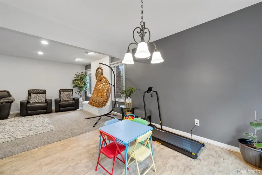 29455 Sylvan Lane Farmington Hills City MI 48334