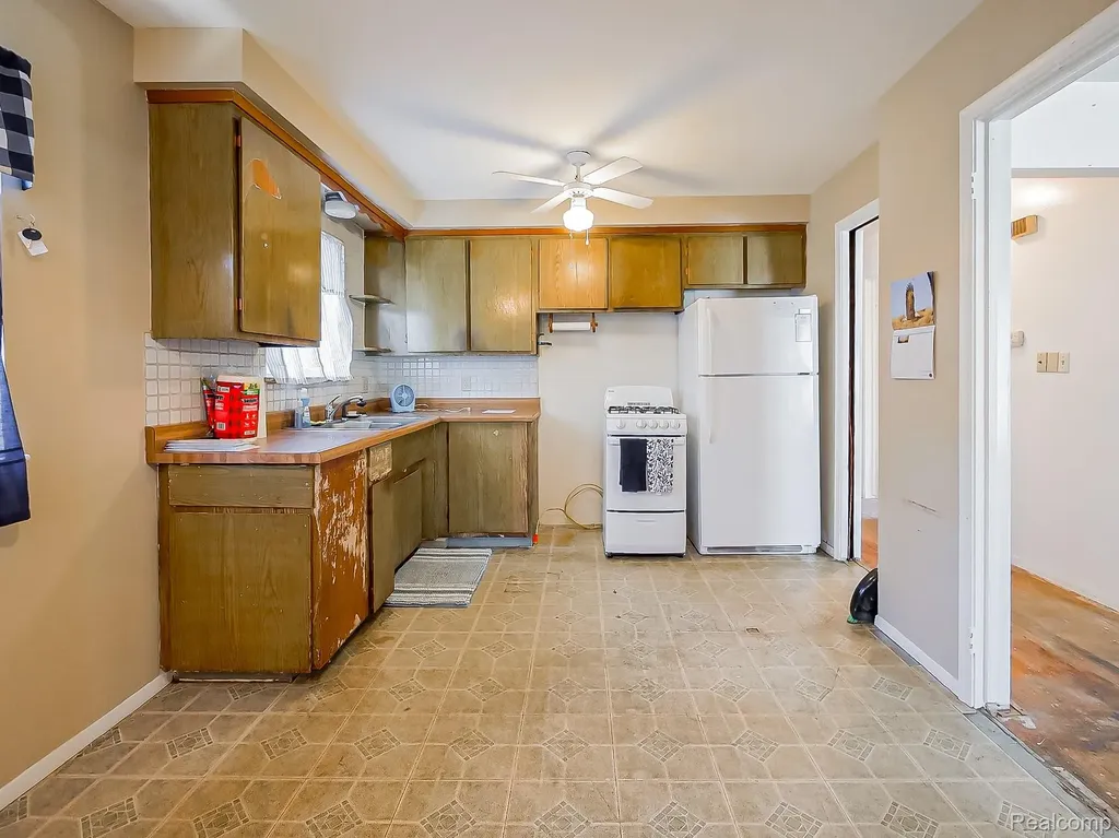 6558 Berwyn Street Dearborn City MI 48127
