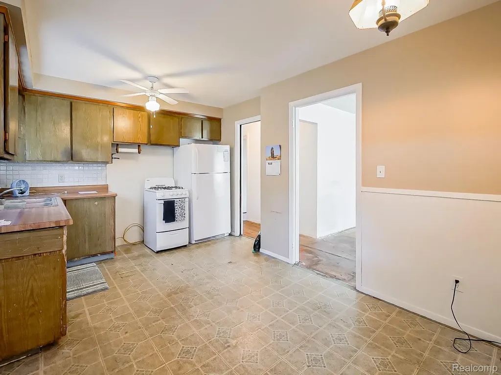 6558 Berwyn Street Dearborn City MI 48127