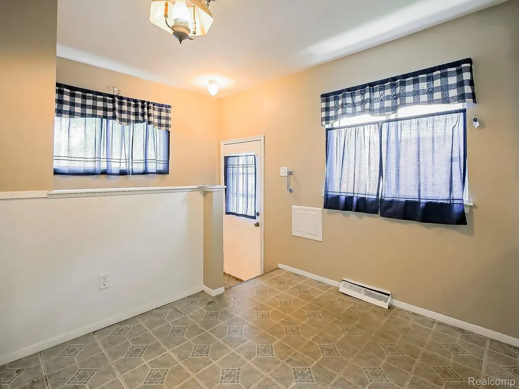 6558 Berwyn Street Dearborn City MI 48127