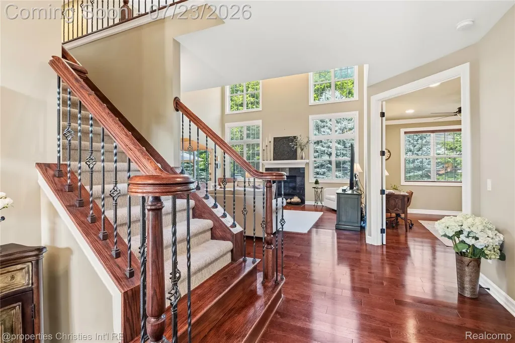 47648 Cheltenham Drive Novi City MI 48374