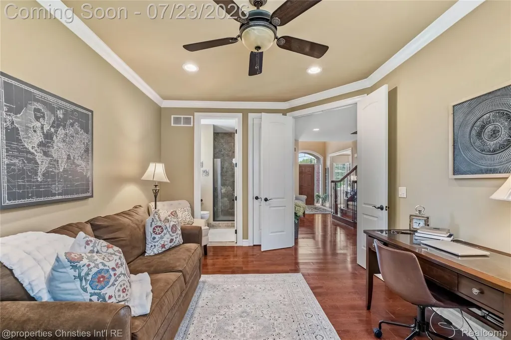 47648 Cheltenham Drive Novi City MI 48374