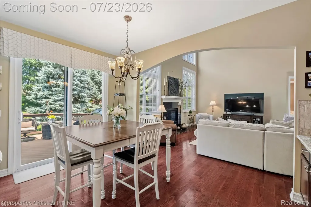47648 Cheltenham Drive Novi City MI 48374