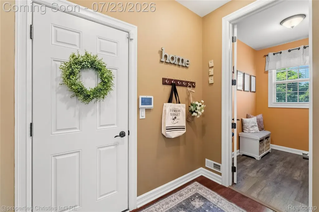 47648 Cheltenham Drive Novi City MI 48374