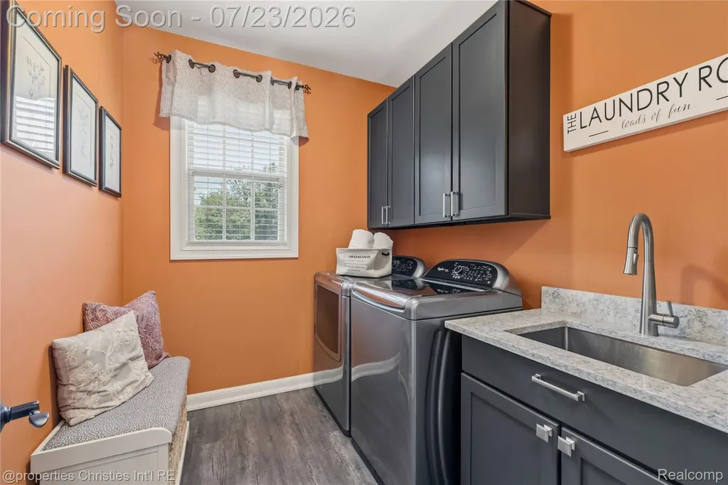47648 Cheltenham Drive Novi City MI 48374