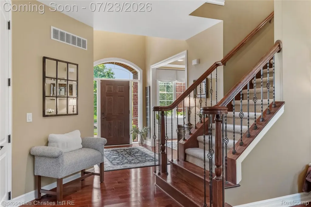 47648 Cheltenham Drive Novi City MI 48374