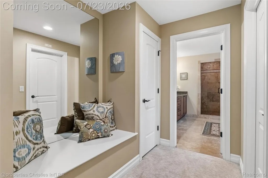 47648 Cheltenham Drive Novi City MI 48374