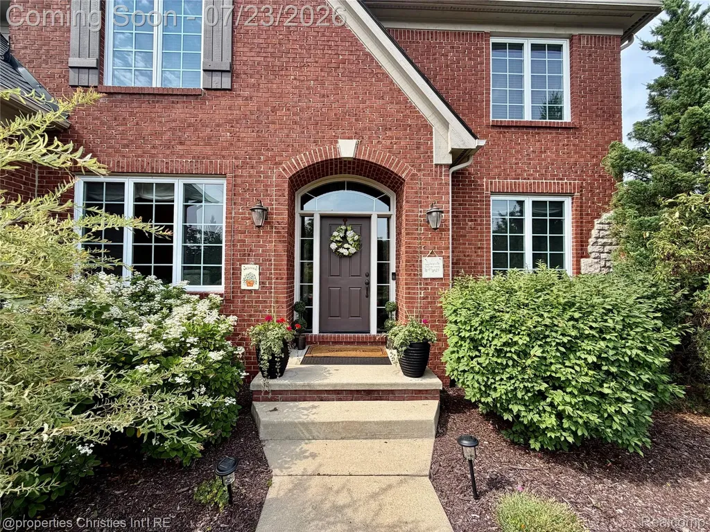 47648 Cheltenham Drive Novi City MI 48374