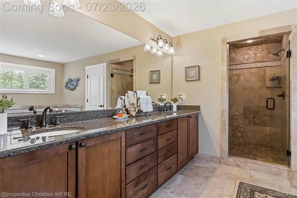 47648 Cheltenham Drive Novi City MI 48374