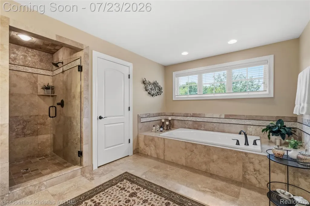 47648 Cheltenham Drive Novi City MI 48374