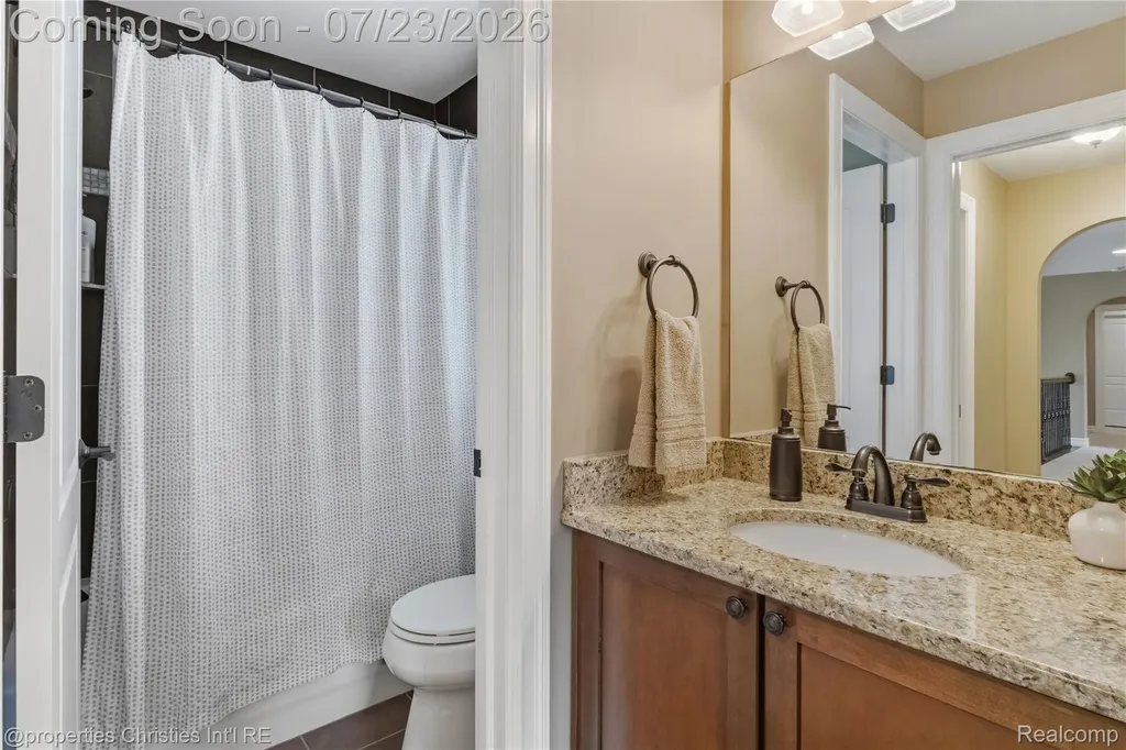 47648 Cheltenham Drive Novi City MI 48374