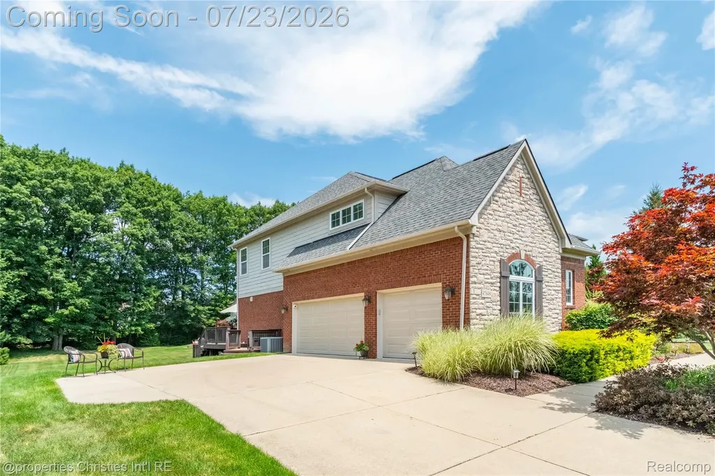 47648 Cheltenham Drive Novi City MI 48374