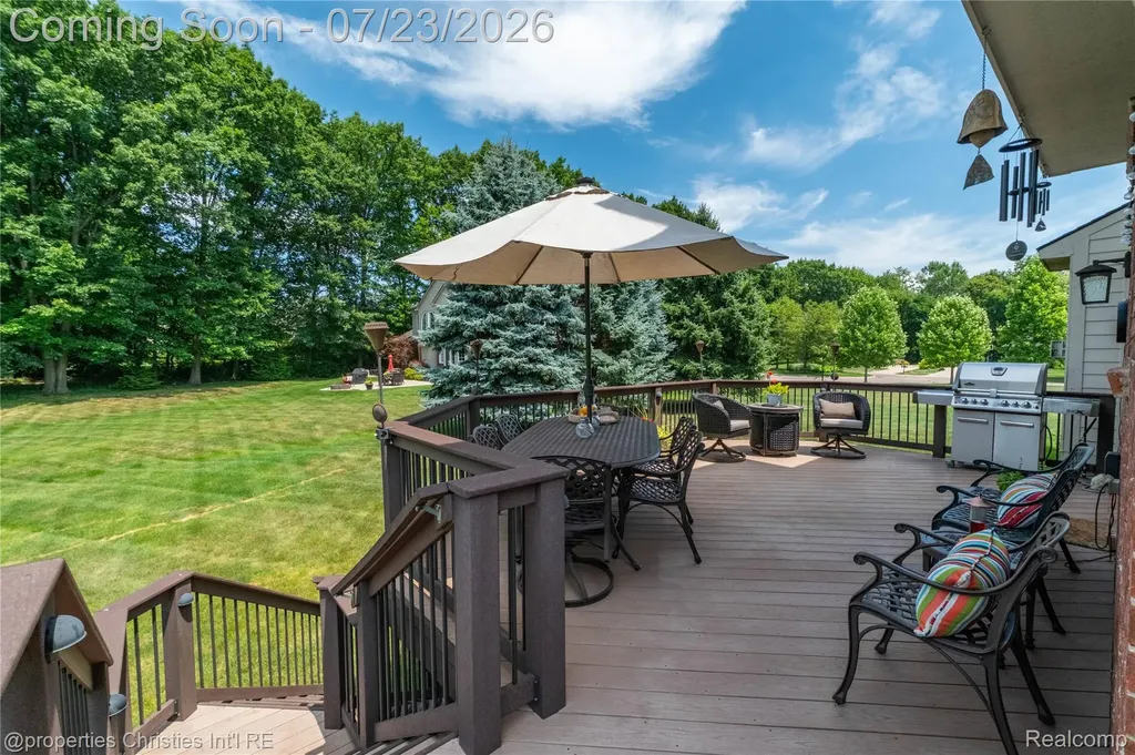 47648 Cheltenham Drive Novi City MI 48374