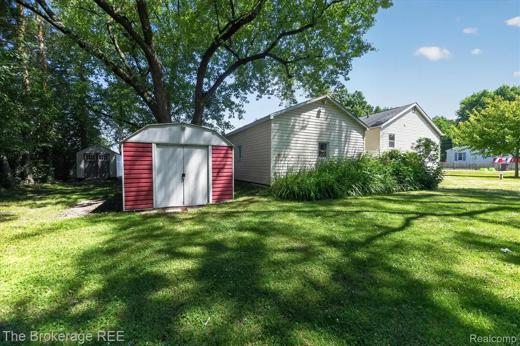 1038 Bethany Street Genesee Charter Township MI 48458