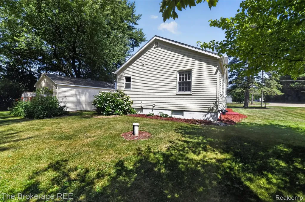 1038 Bethany Street Genesee Charter Township MI 48458