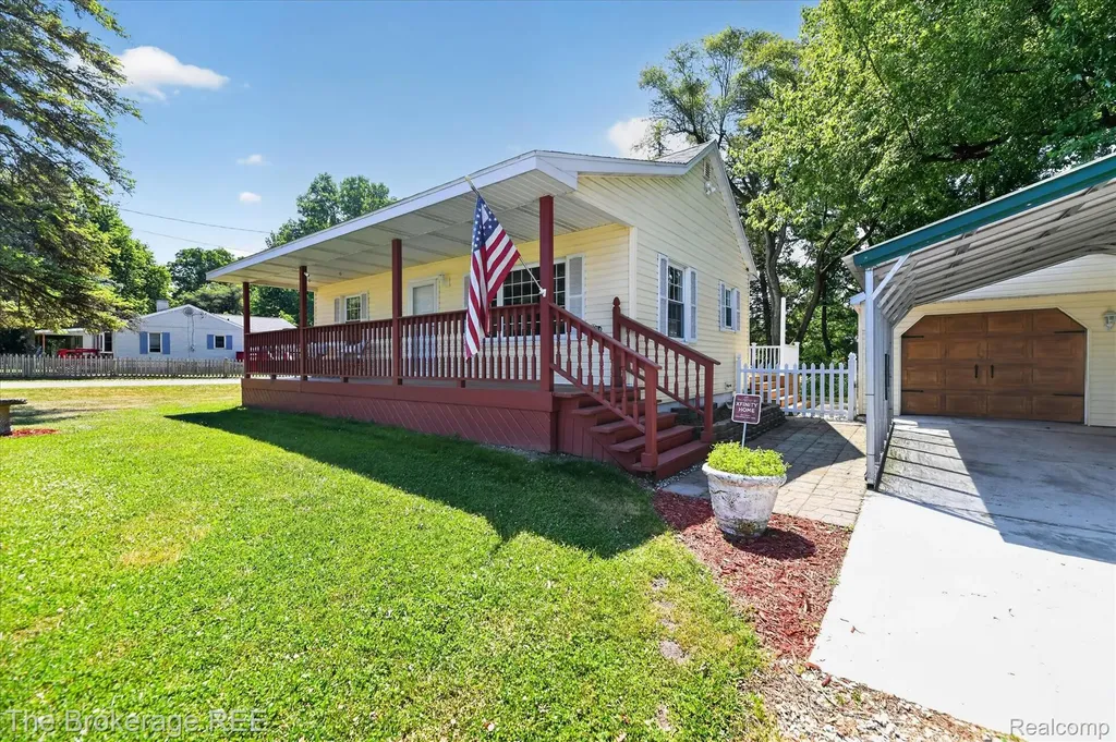 1038 Bethany Street Genesee Charter Township MI 48458