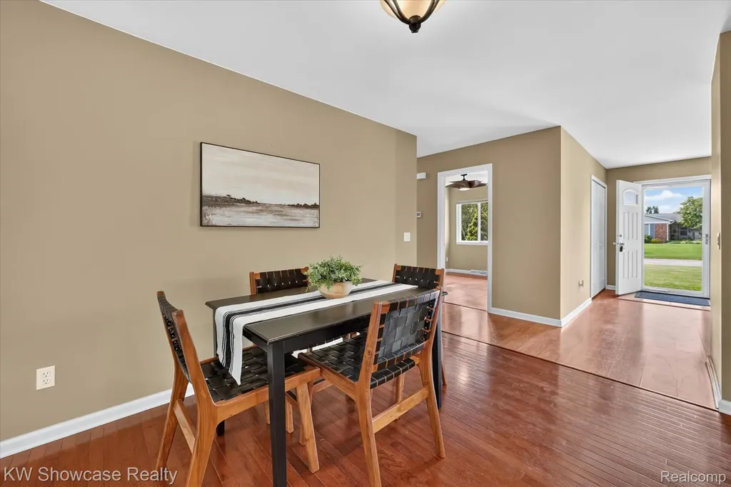 11498 Fox N Hounds Drive White Lake Charter Township MI 48386
