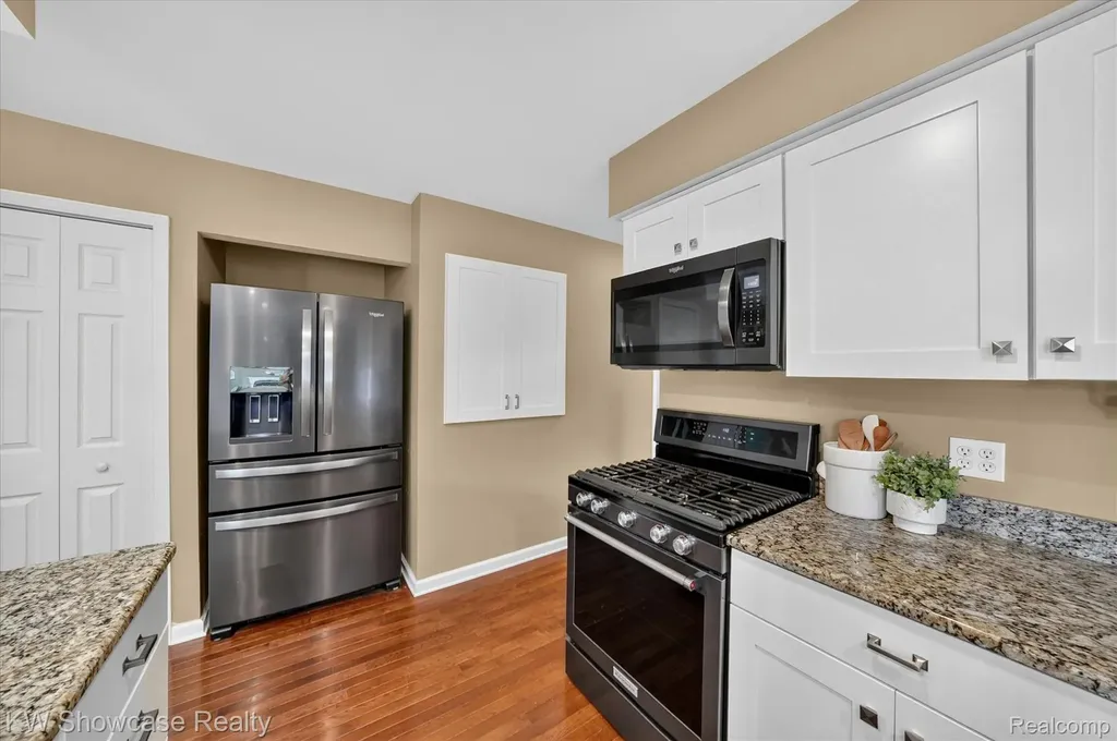 11498 Fox N Hounds Drive White Lake Charter Township MI 48386