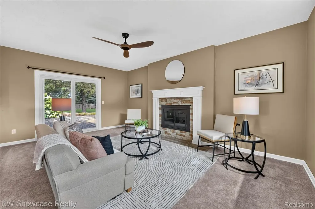 11498 Fox N Hounds Drive White Lake Charter Township MI 48386