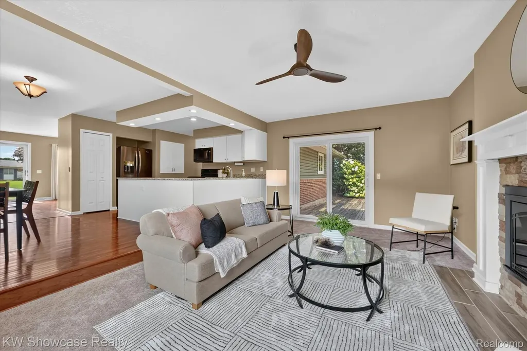 11498 Fox N Hounds Drive White Lake Charter Township MI 48386