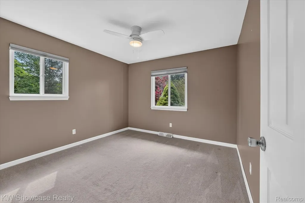 11498 Fox N Hounds Drive White Lake Charter Township MI 48386