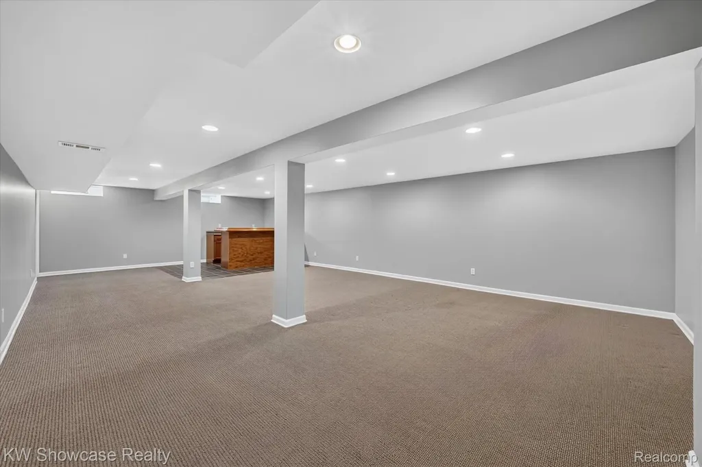 11498 Fox N Hounds Drive White Lake Charter Township MI 48386